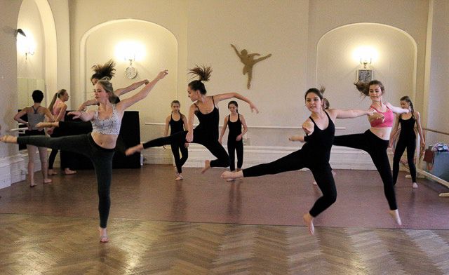 Dance Performers Invitation Class